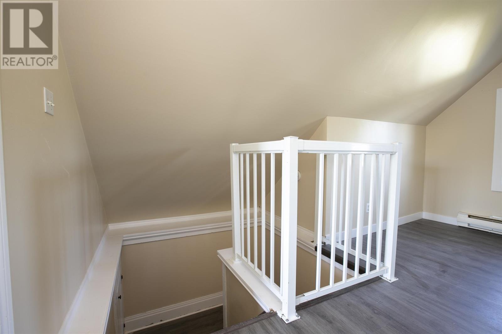 26 Wallace Ter Property Photo 44