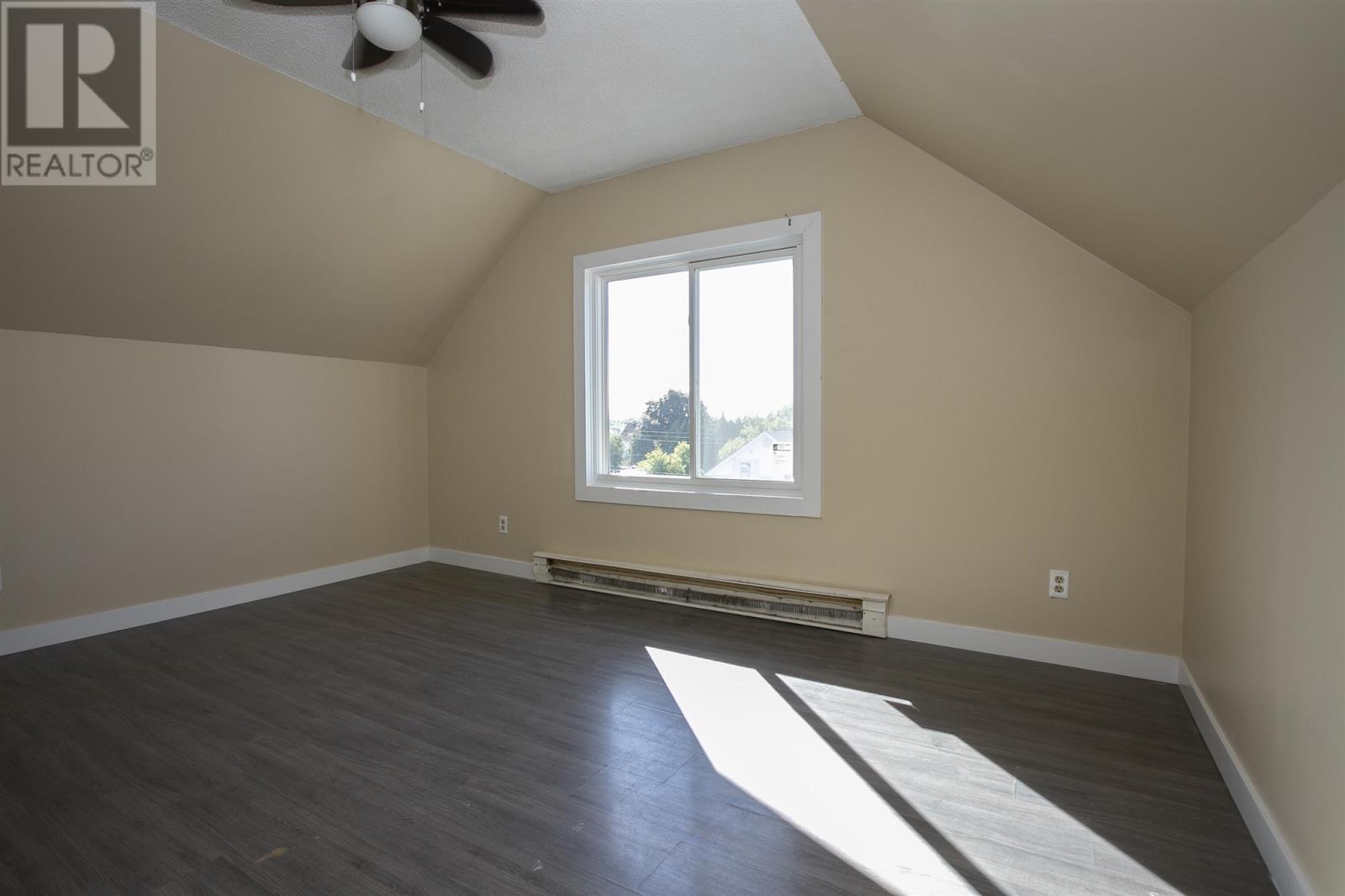 26 Wallace Ter Property Photo 48