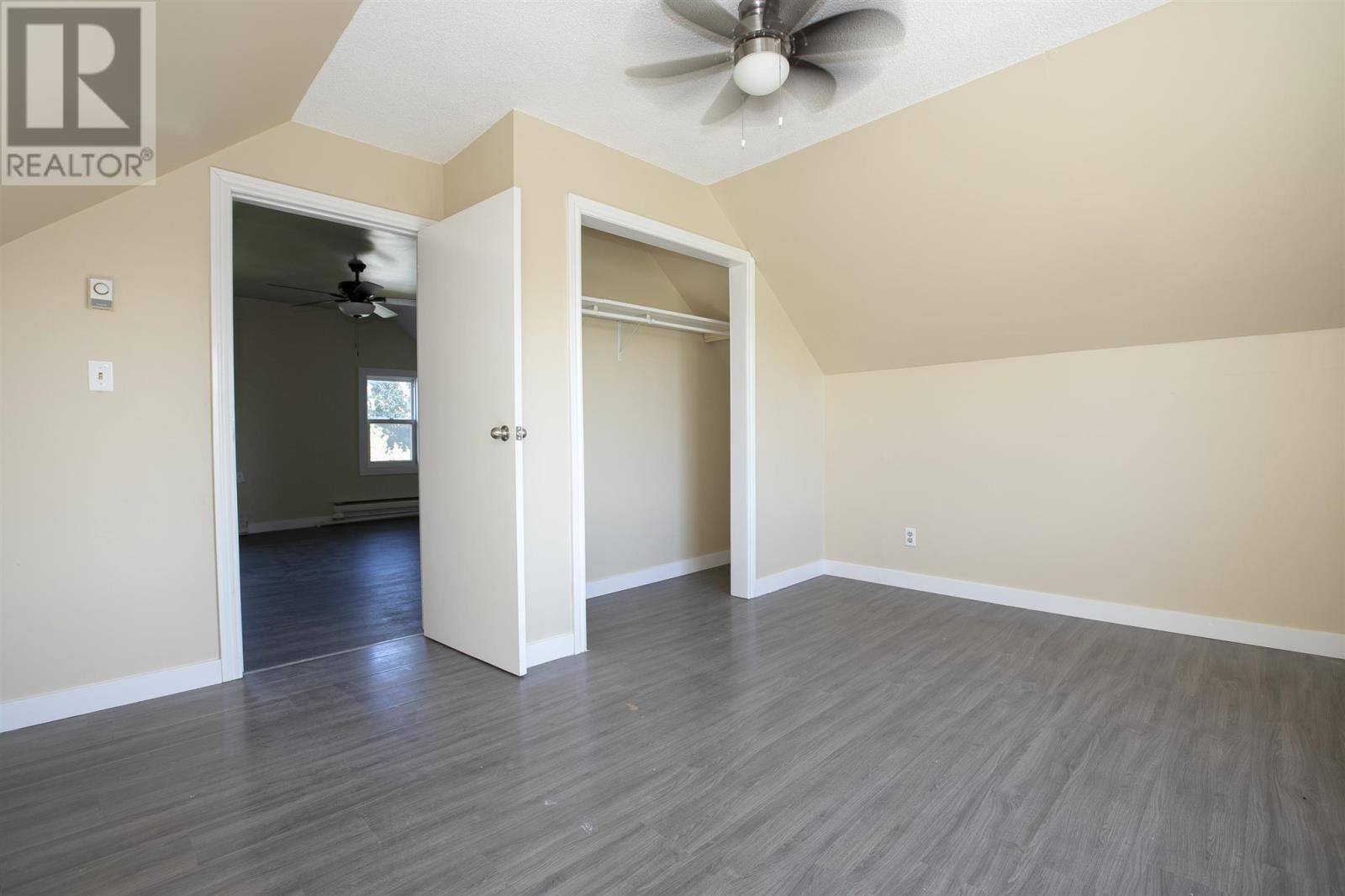 26 Wallace Ter Property Photo 49
