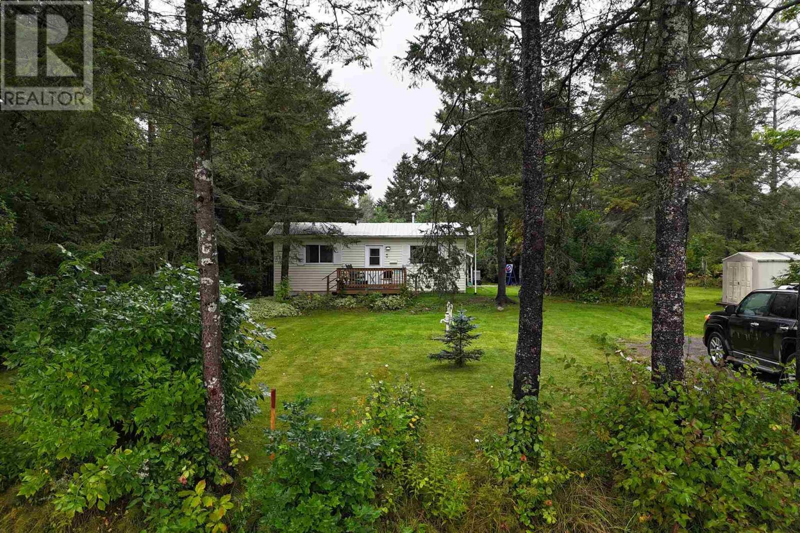 5 Pilgrim ST Property Photo 1