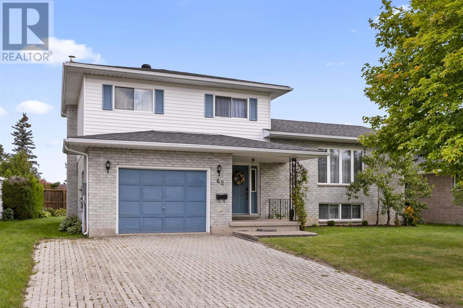 62 Laronde Ave Property Photo 1