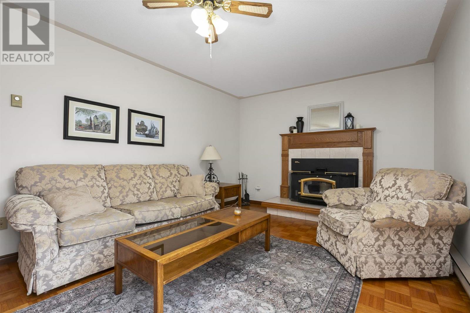 62 Laronde Ave Property Photo 5