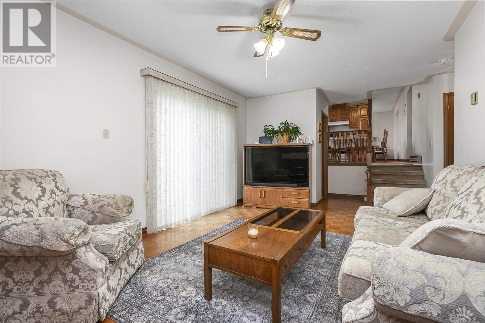 62 Laronde Ave Property Photo 6