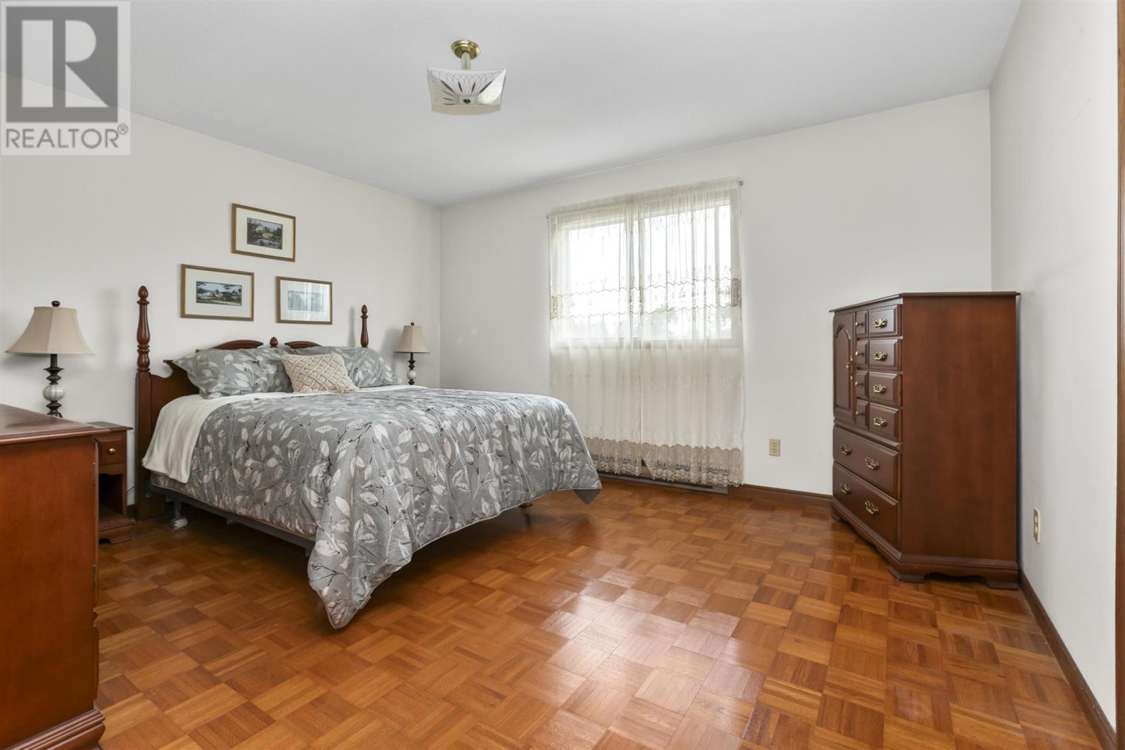 62 Laronde Ave Property Photo 11