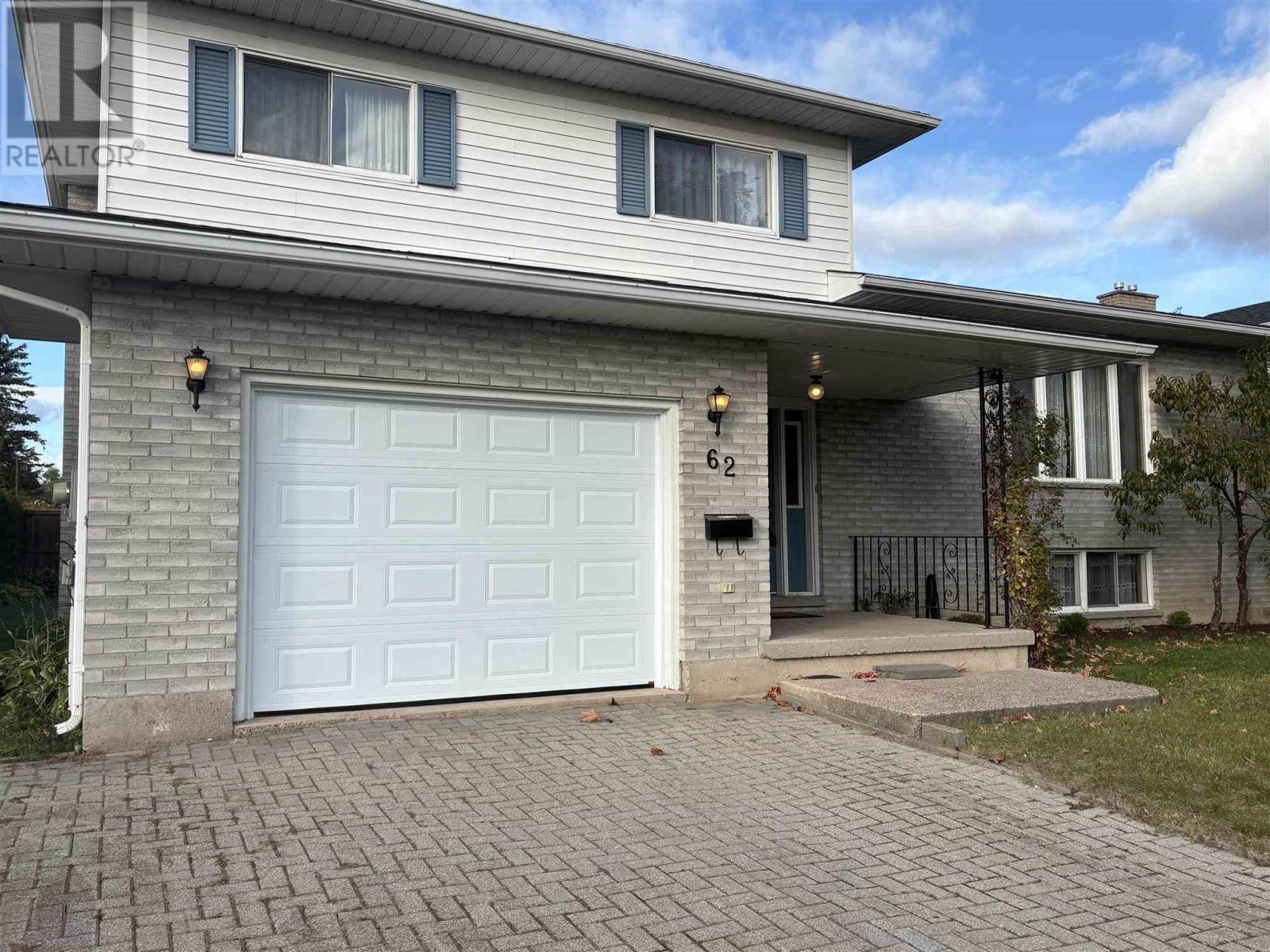 62 Laronde Ave Property Photo 19