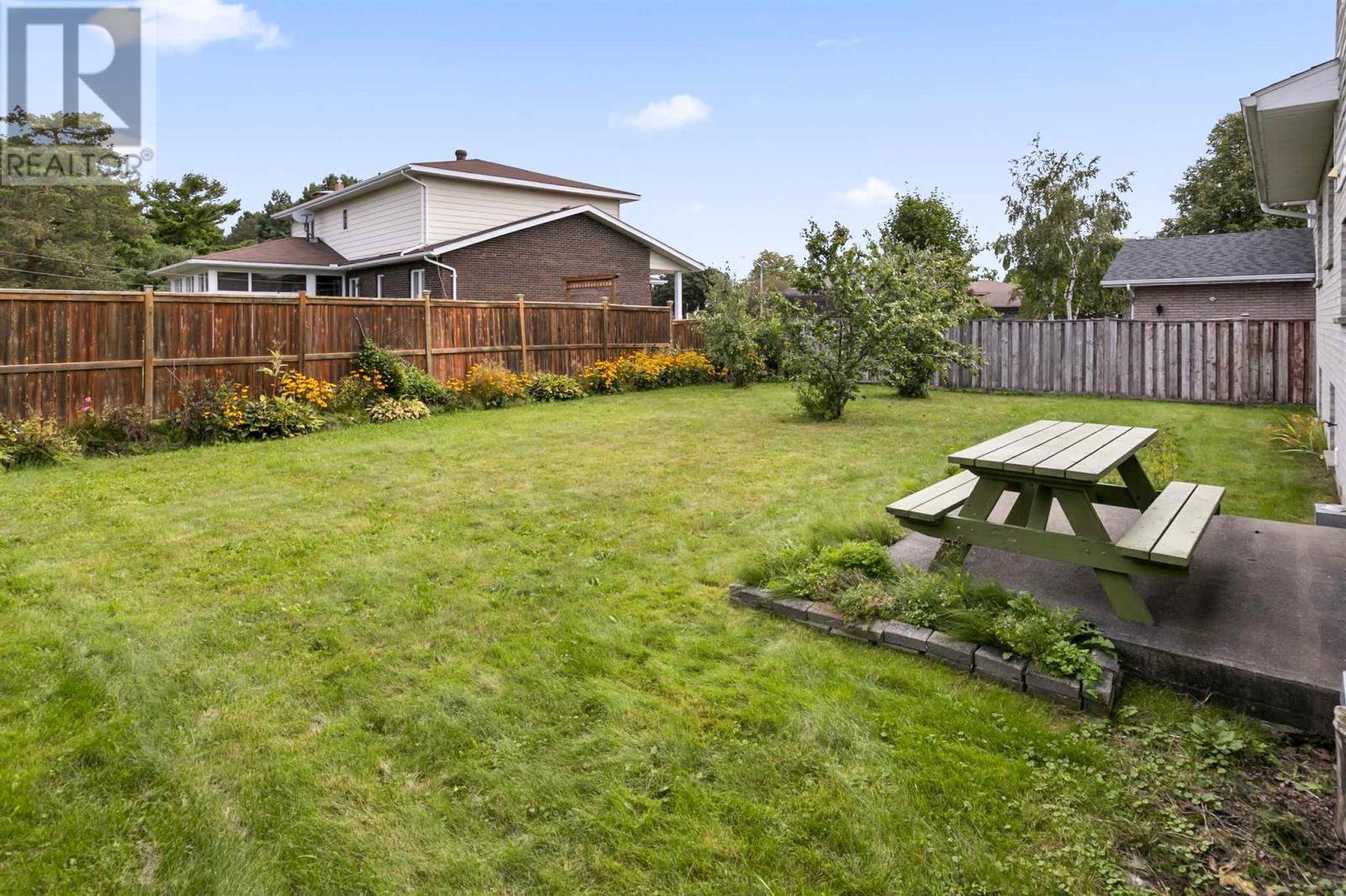 62 Laronde Ave Property Photo 20
