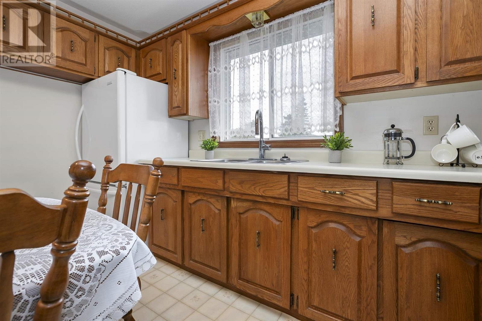 62 Laronde Ave Property Photo 23