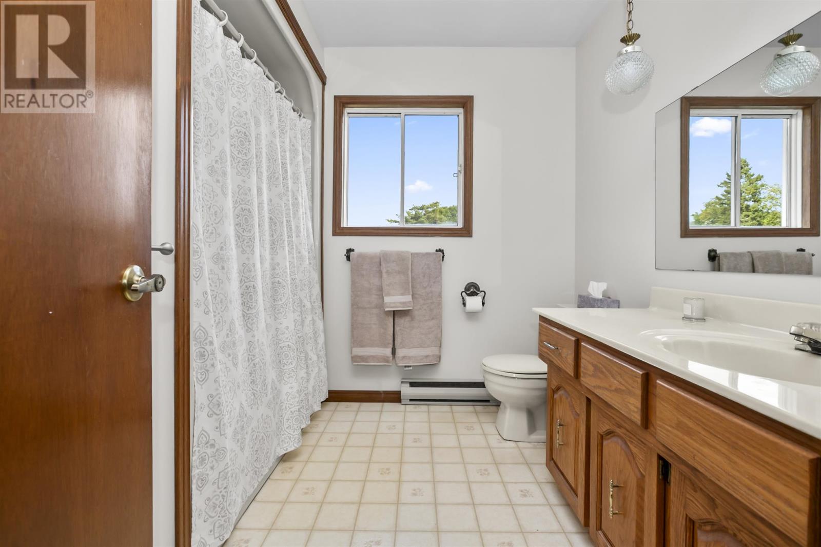62 Laronde Ave Property Photo 26