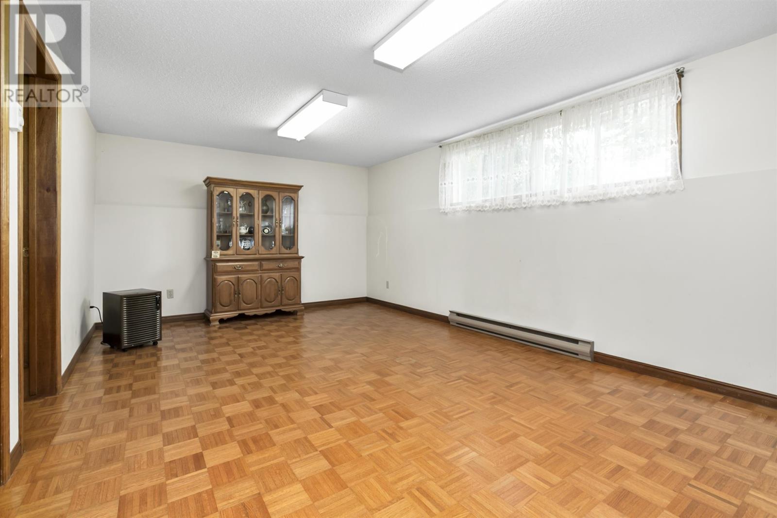 62 Laronde Ave Property Photo 28