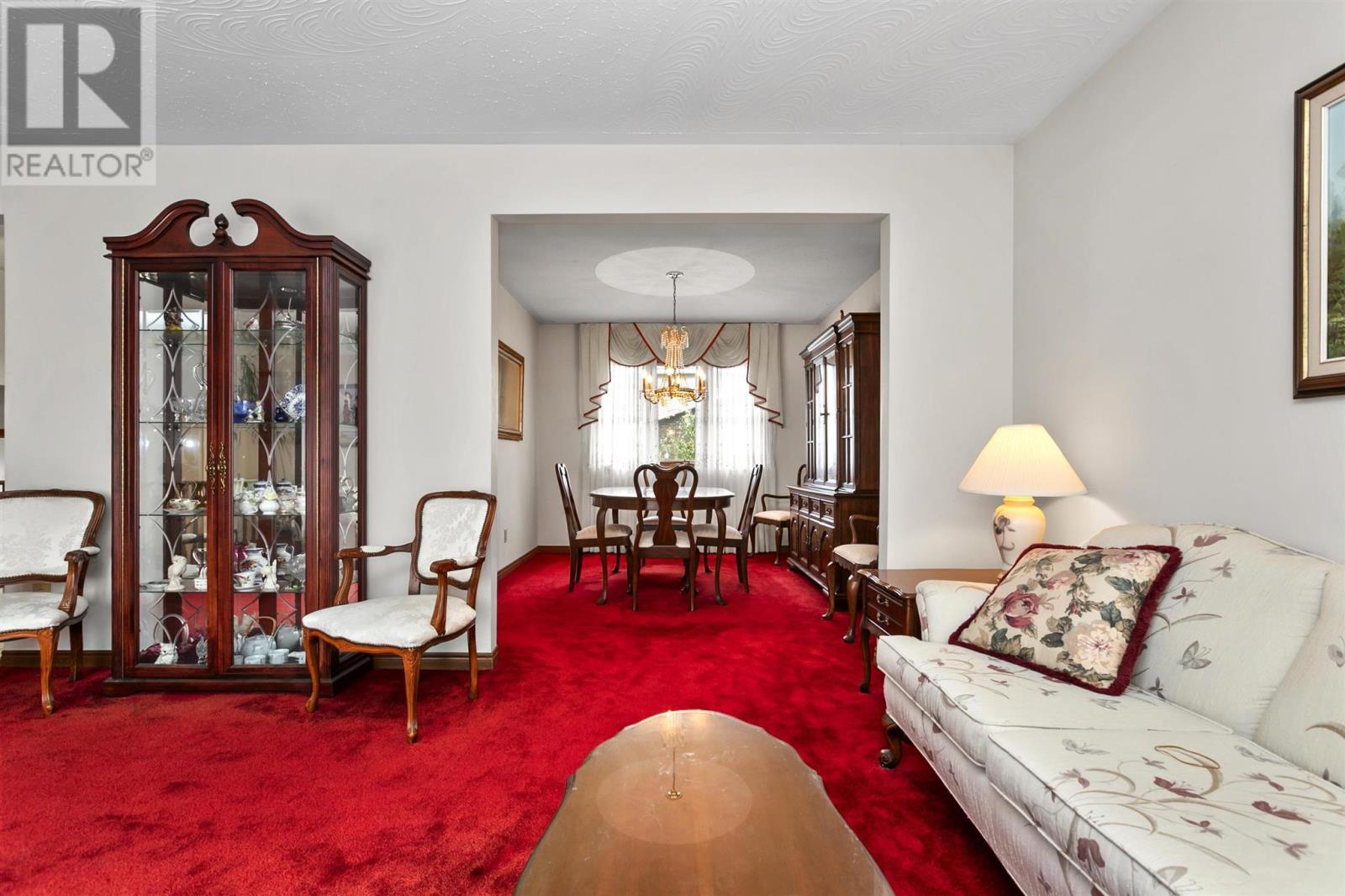 62 Laronde Ave Property Photo 37