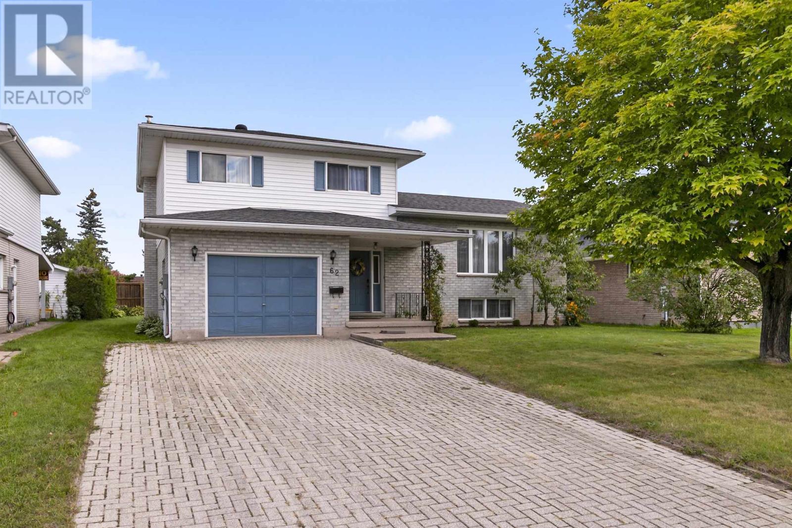 62 Laronde Ave Property Photo 38