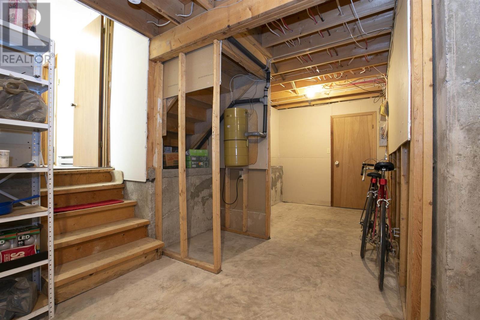 62 Laronde Ave Property Photo 40