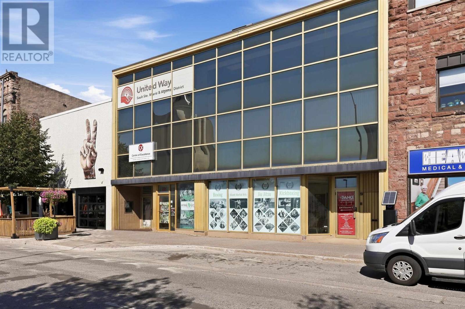 258 Queen St E Property Photo 2