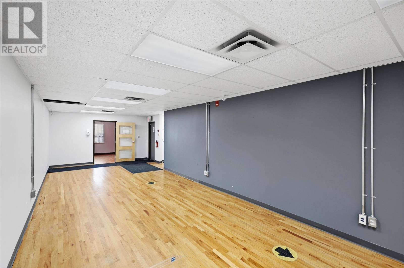 258 Queen St E Property Photo 19