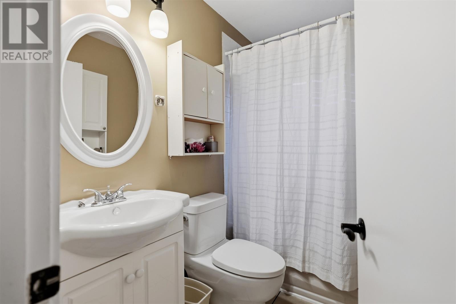 19 Illinois Ave Property Photo 19