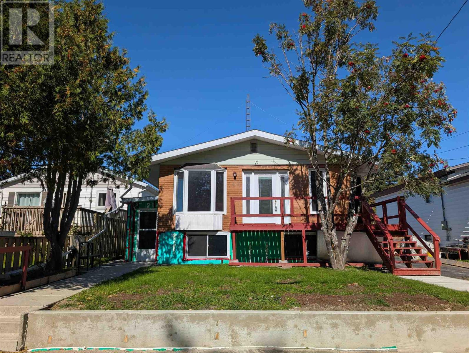15 Magpie RD Property Photo 1