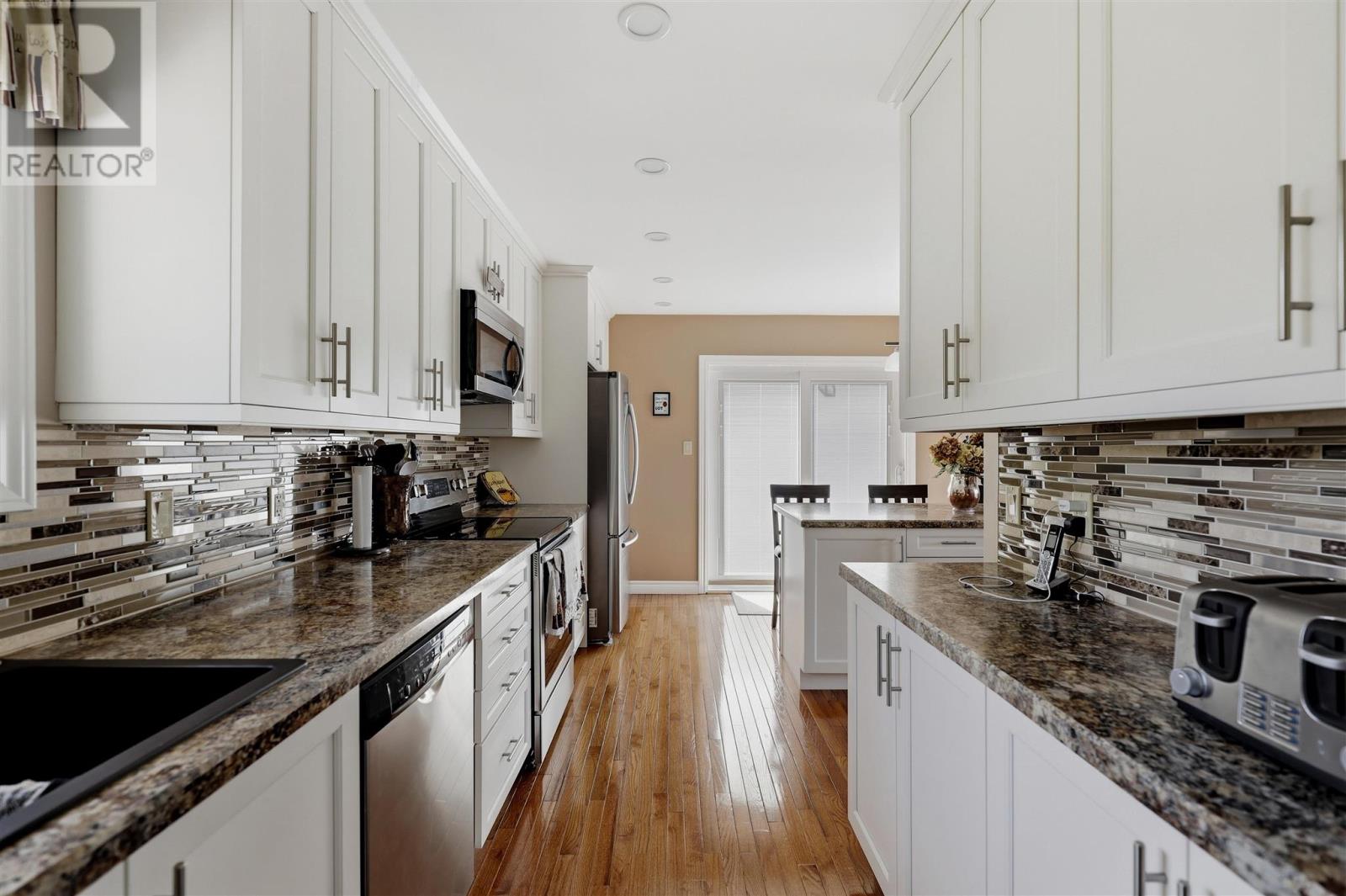 628 Wilson St Property Photo 11