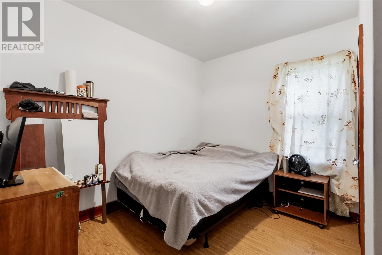 32 Wallace Ter Property Photo 13