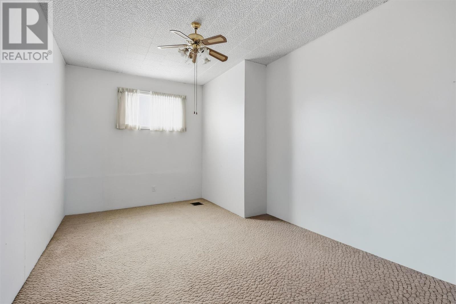 32 Wallace Ter Property Photo 20