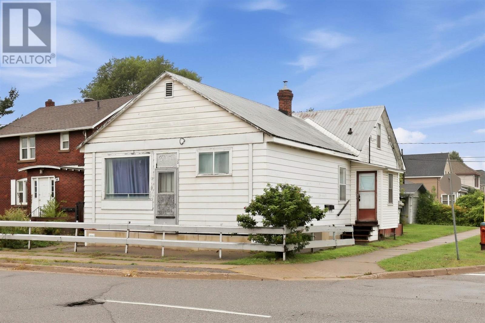 32 Wallace Ter Property Photo 29