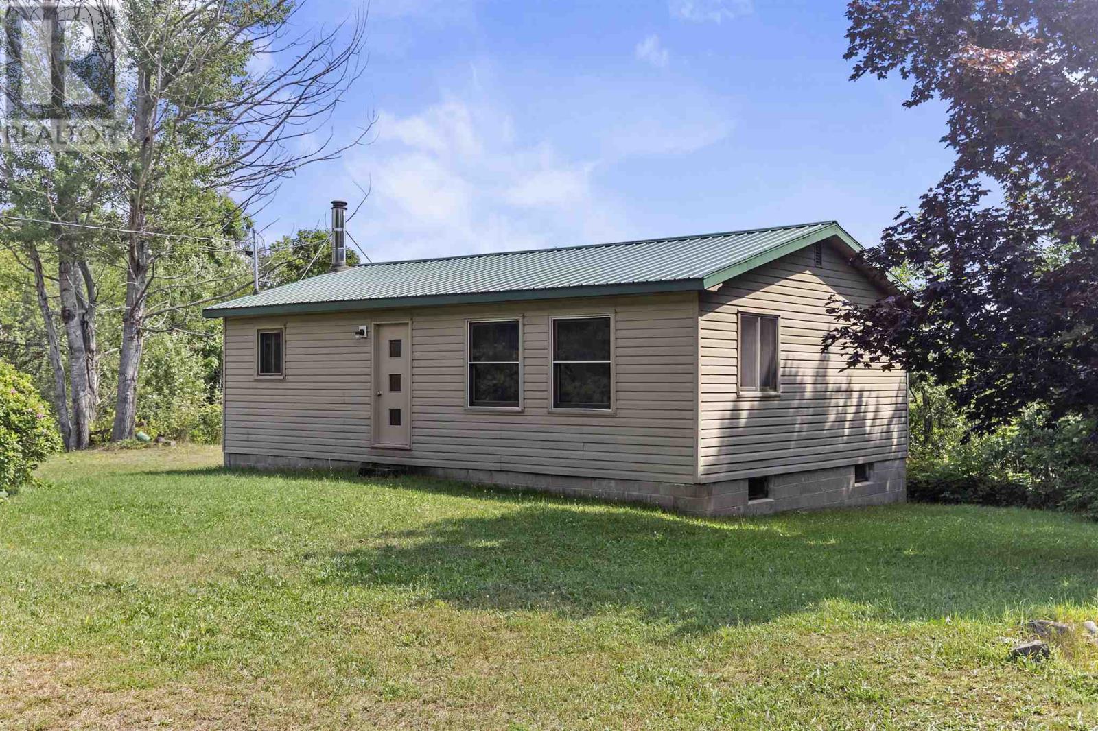 80 Chiblow Lake Rd Property Photo 3