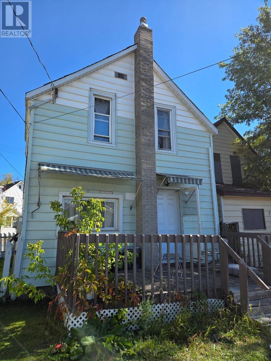 91 Wellington ST Property Photo 1