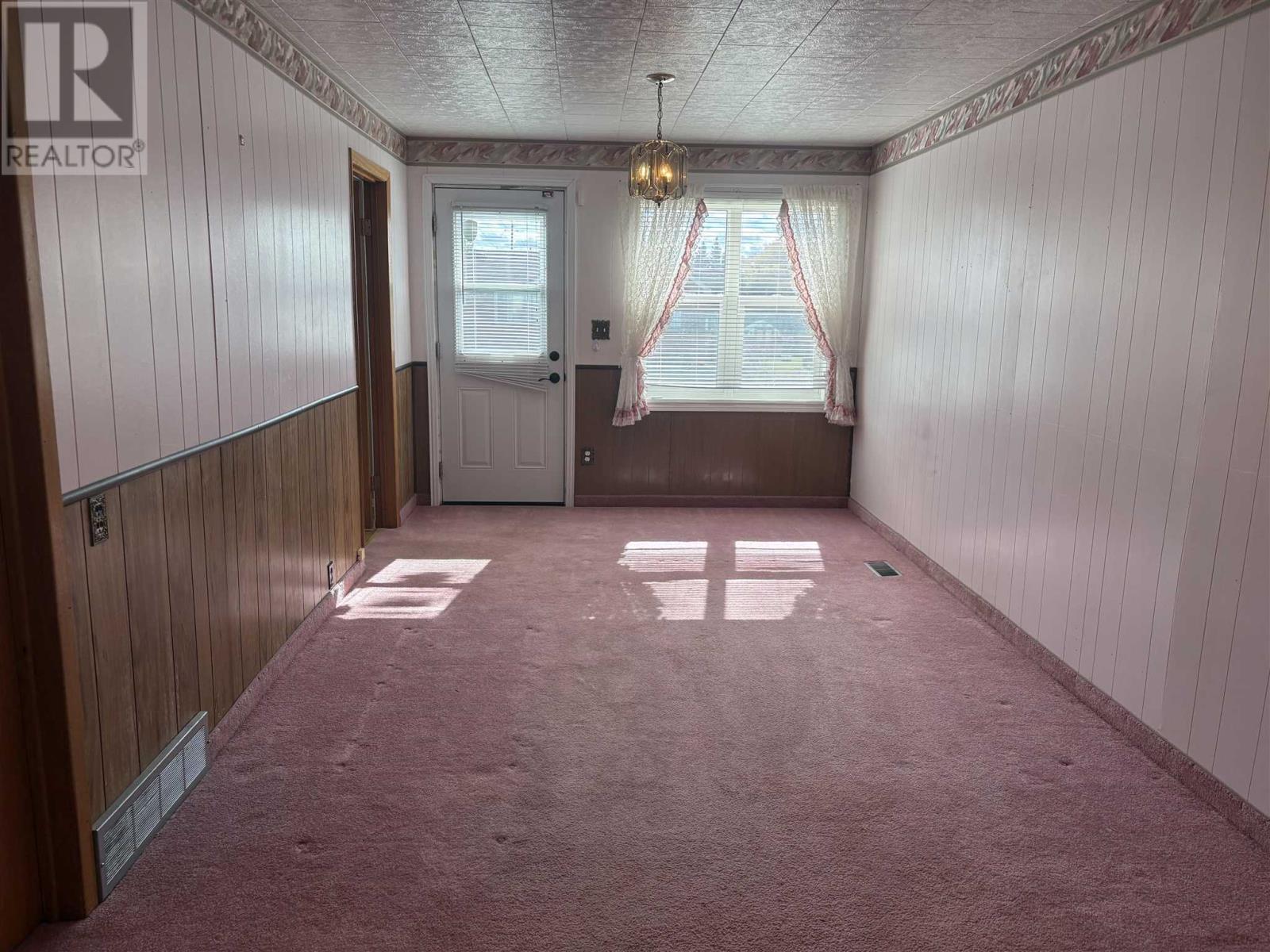 16 Stevens St Property Photo 15