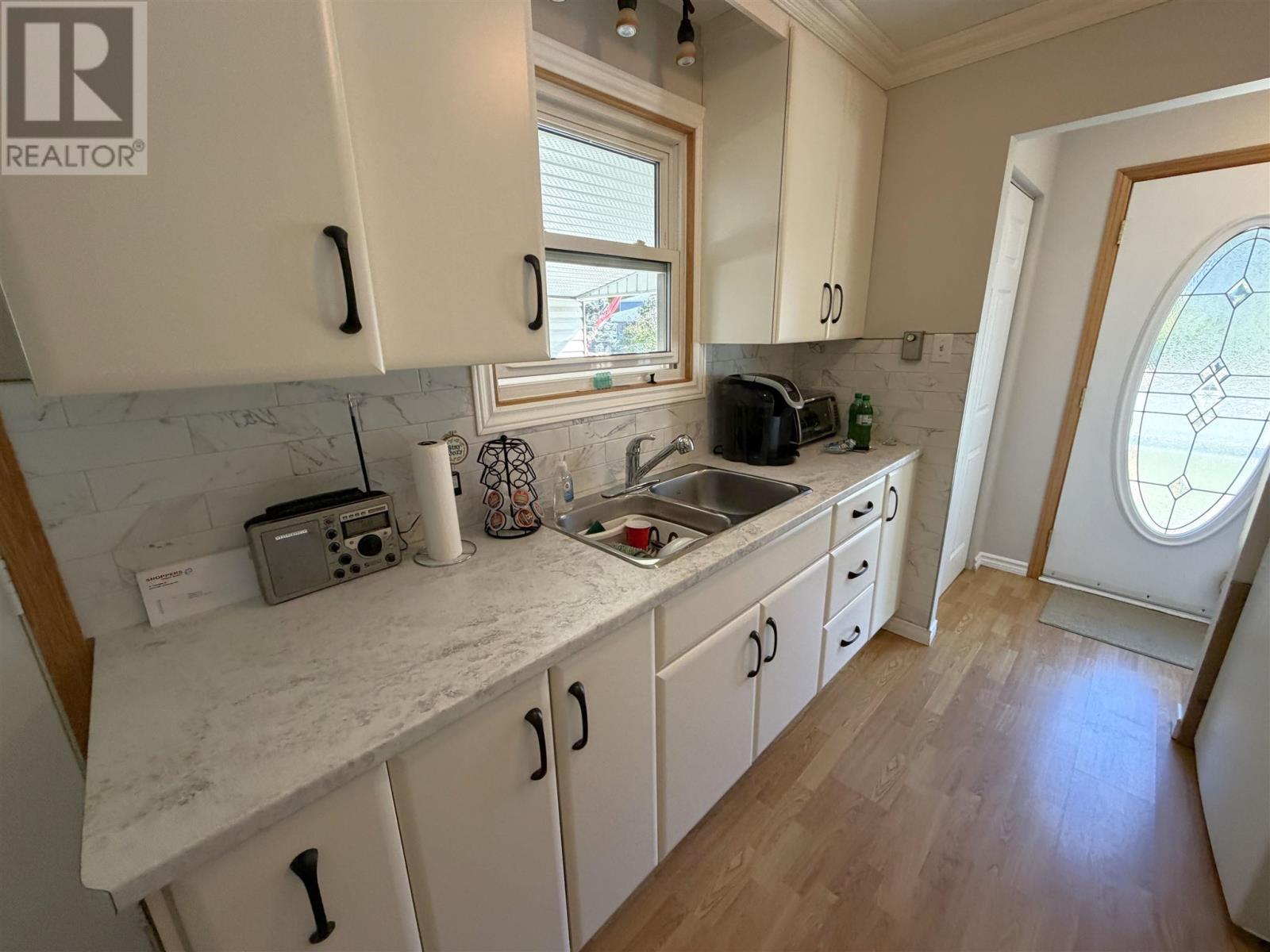 88 Esten Dr S Property Photo 14