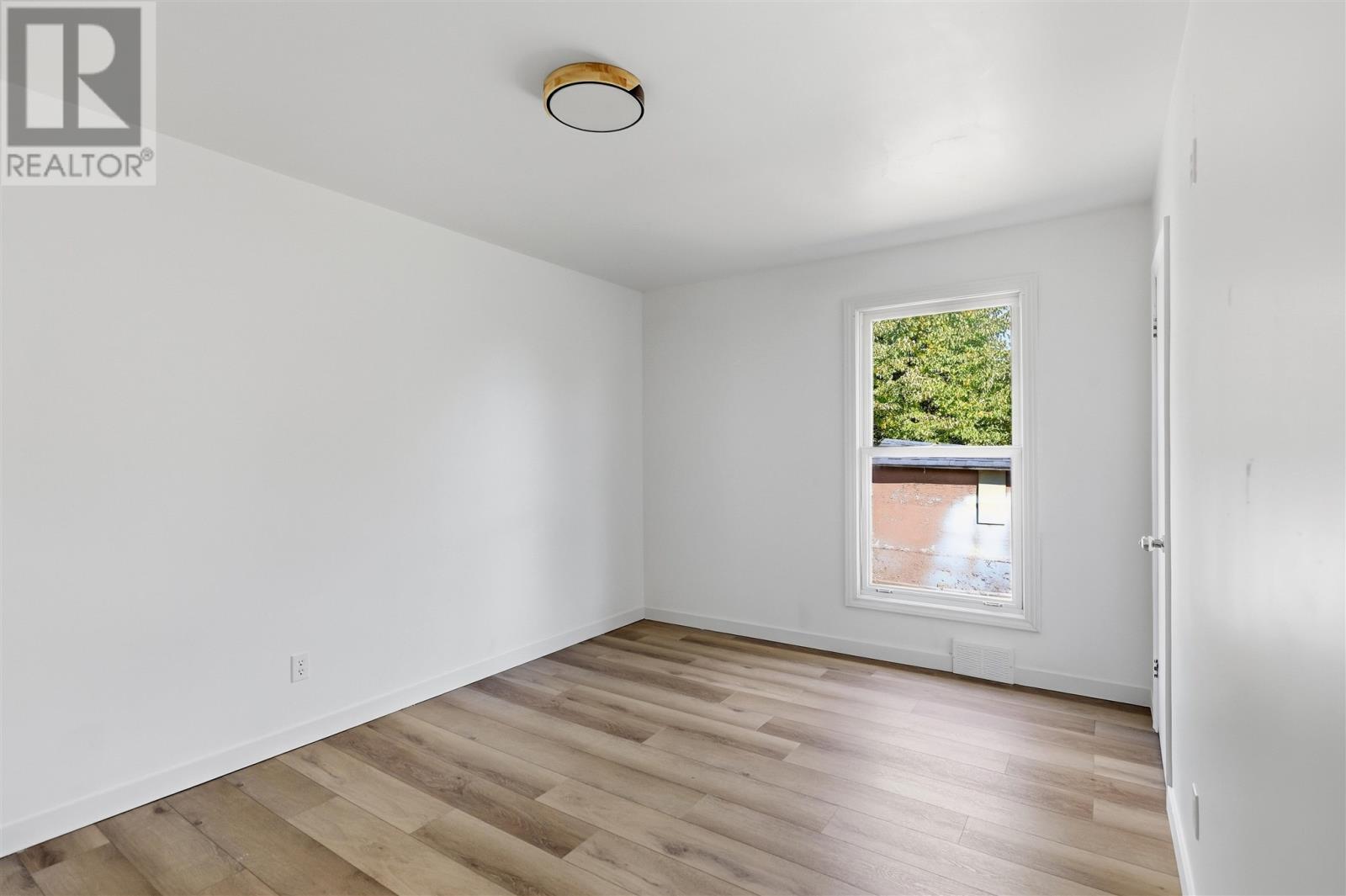 118 Blake Ave Property Photo 18