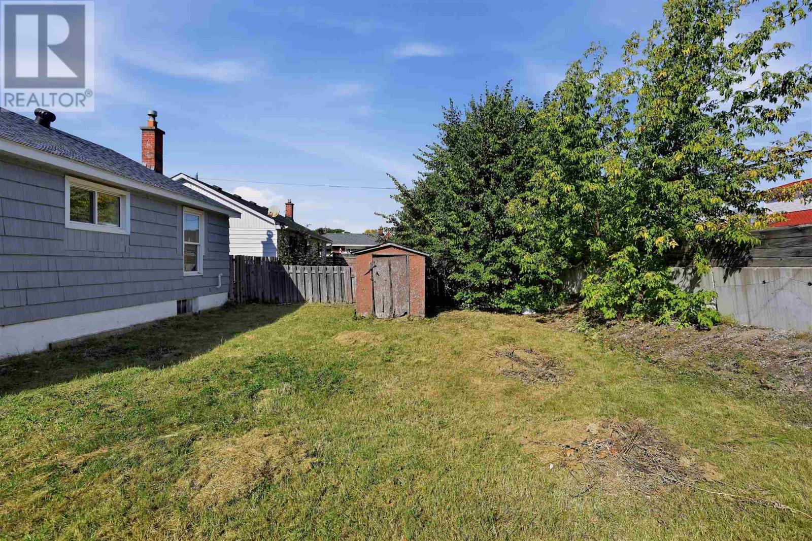 118 Blake Ave Property Photo 32
