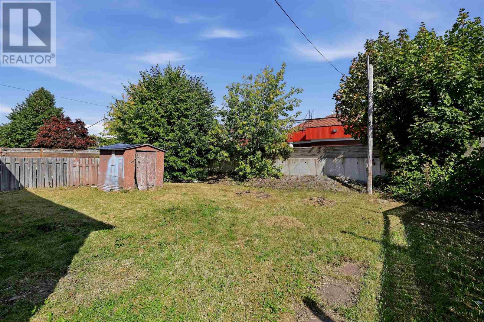 118 Blake Ave Property Photo 33