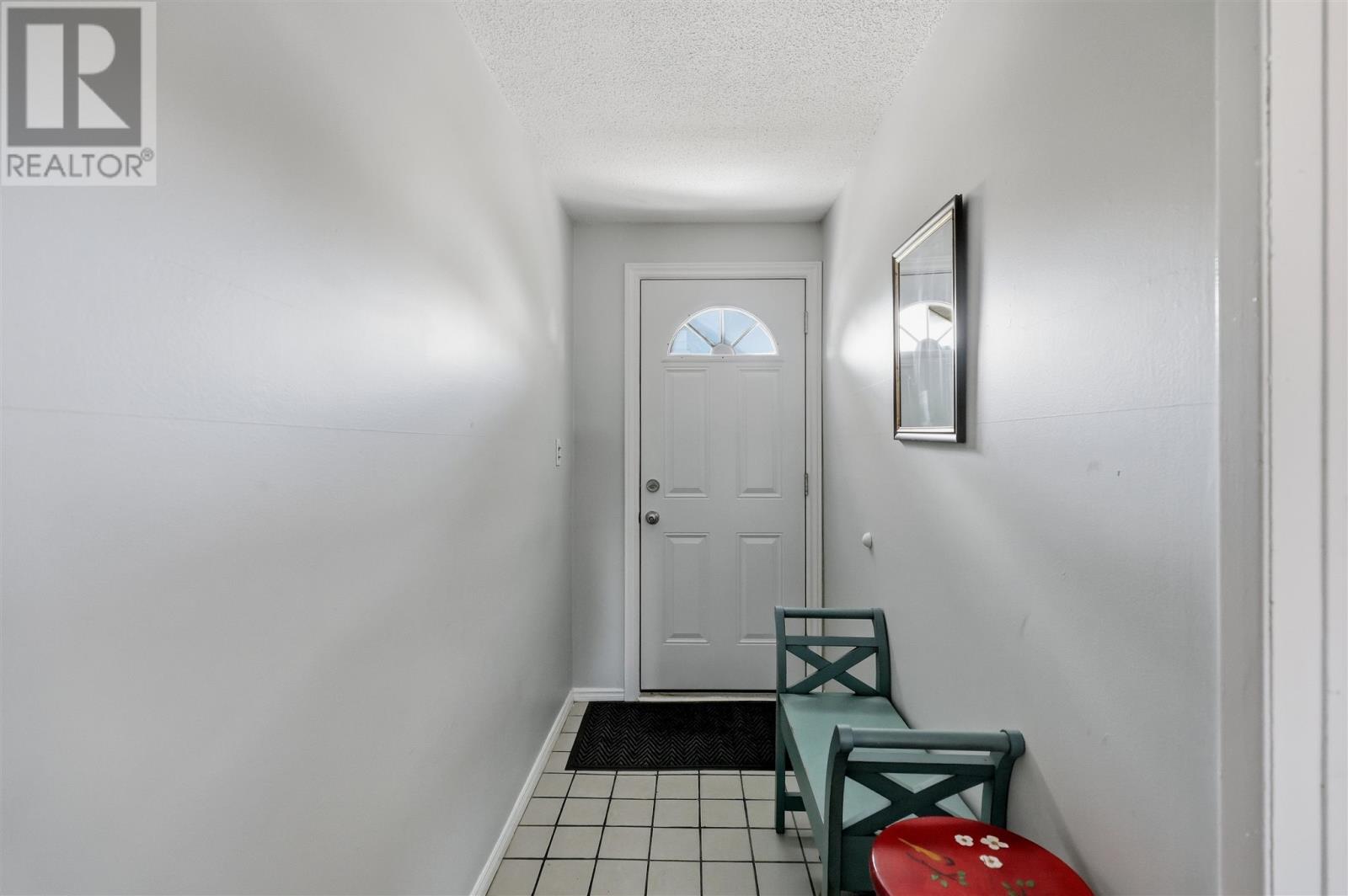 386 Second Ave Property Photo 4