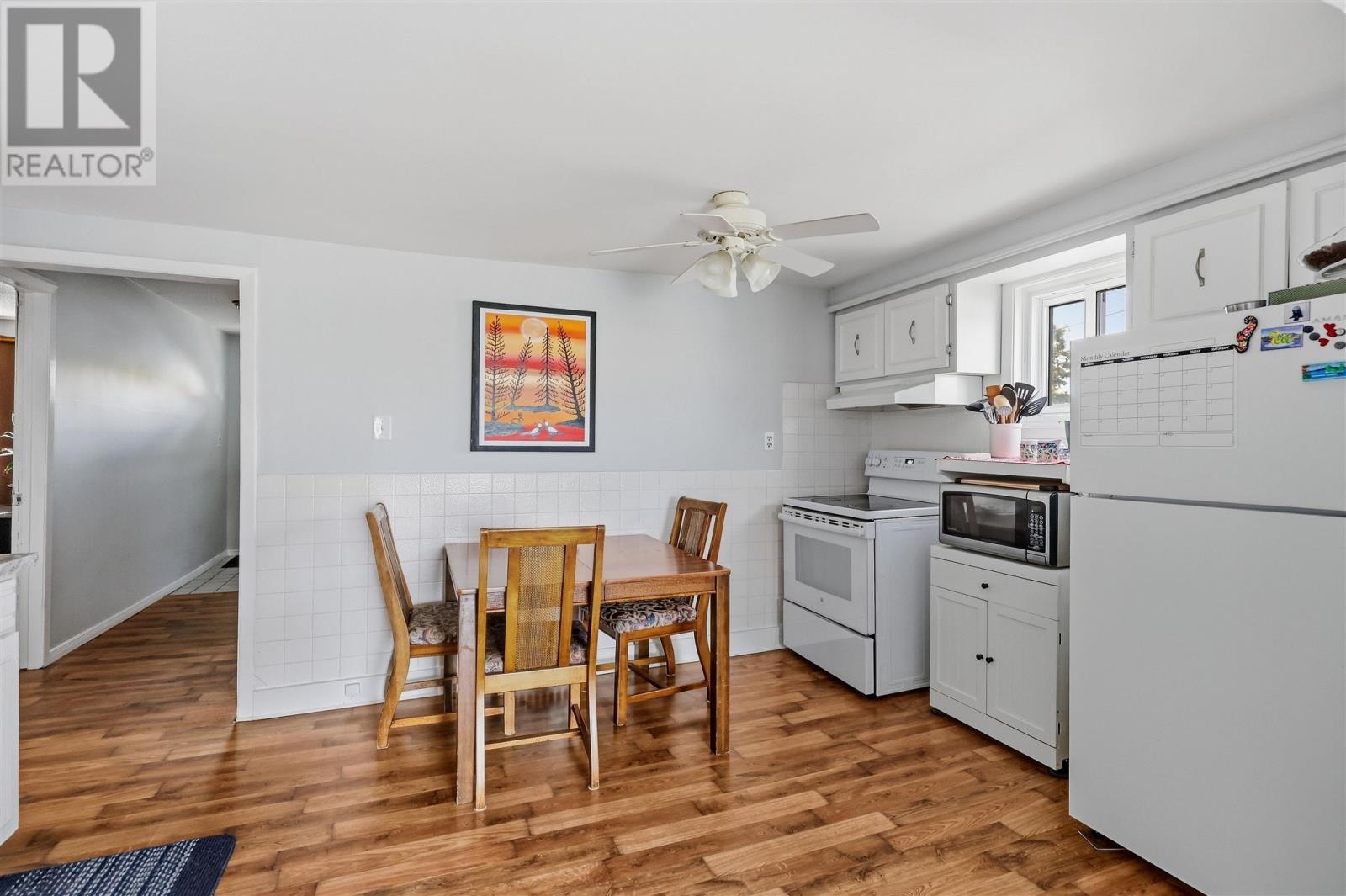 386 Second Ave Property Photo 9