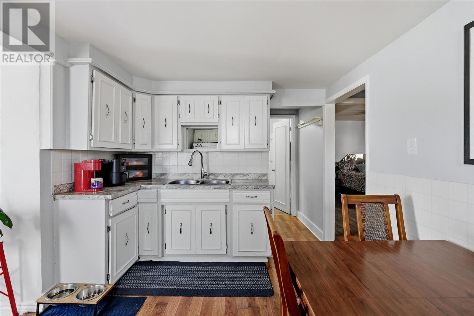 386 Second Ave Property Photo 11