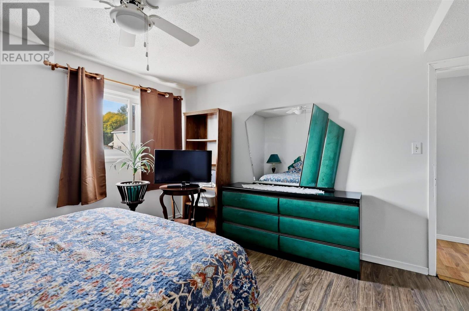 386 Second Ave Property Photo 19
