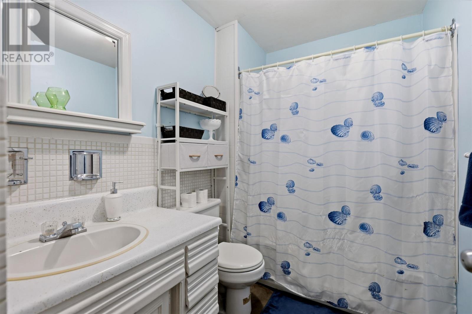 386 Second Ave Property Photo 20
