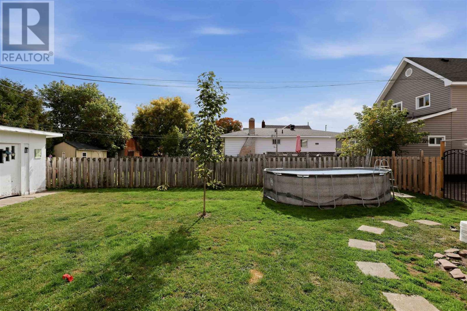 386 Second Ave Property Photo 32