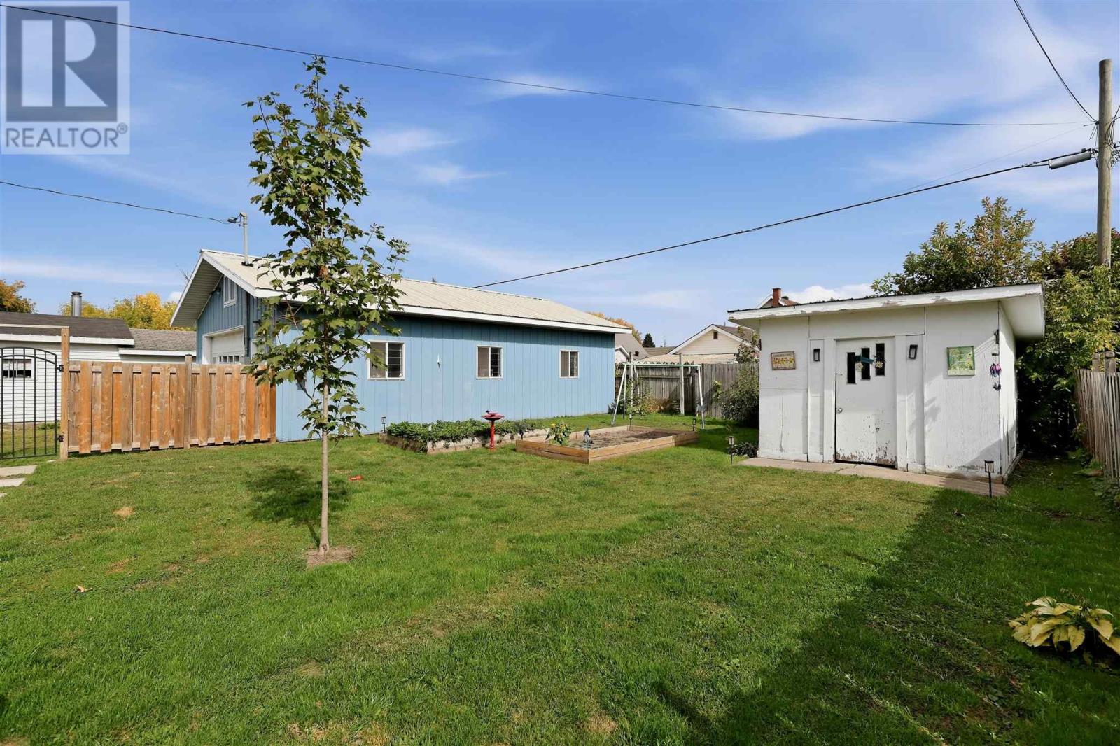 386 Second Ave Property Photo 35