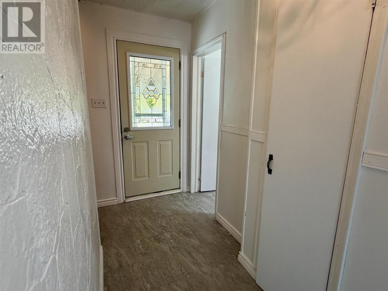 135 Dieppe Ave Property Photo 2