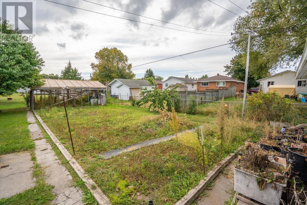 285 Spadina Ave Property Photo 5