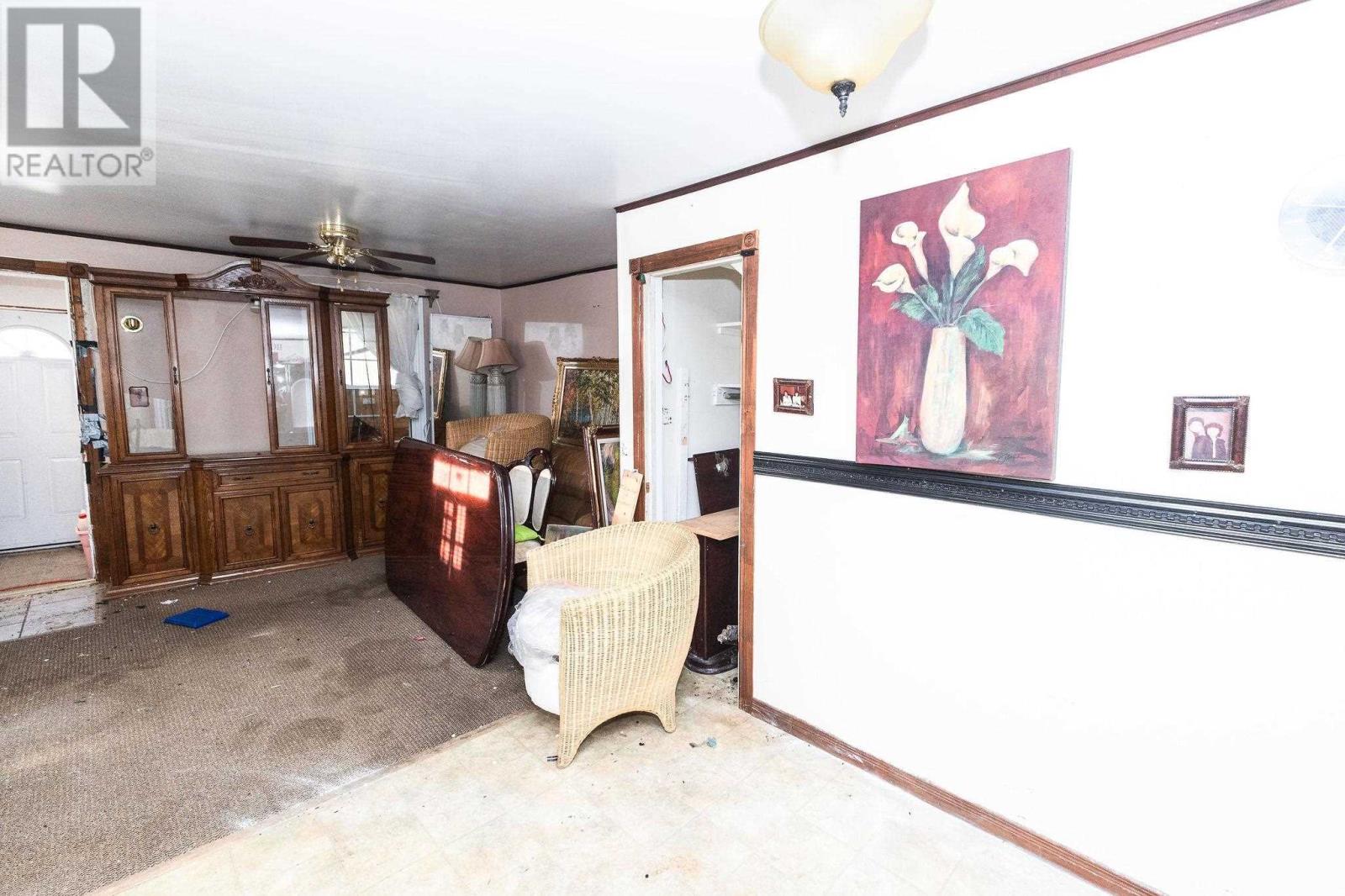 178 Dennis St Property Photo 8