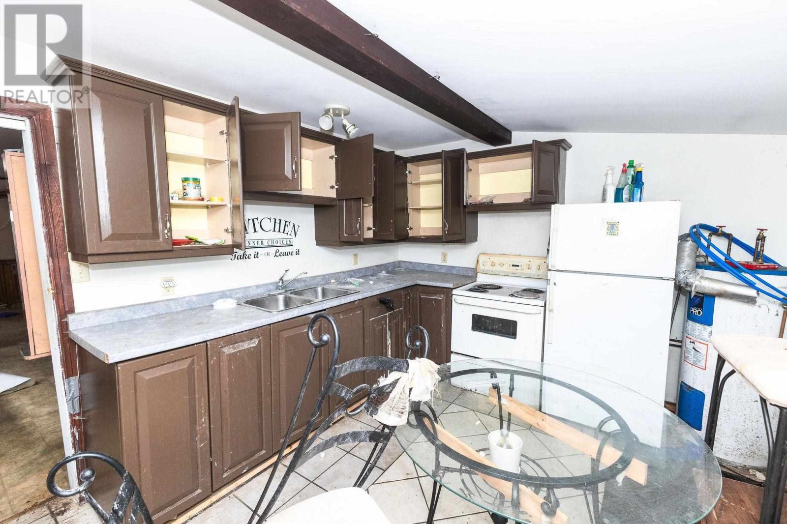 178 Dennis St Property Photo 11
