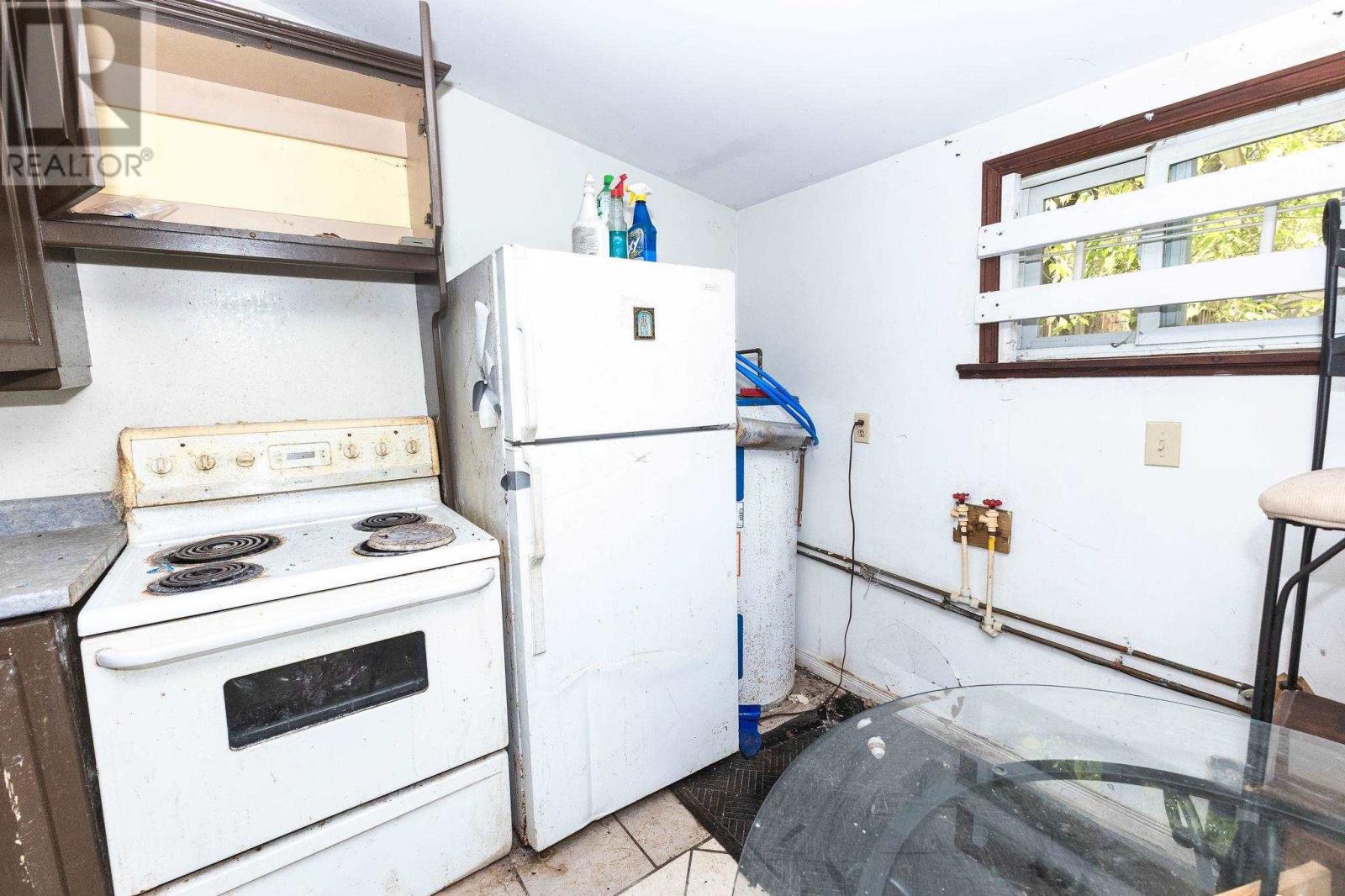 178 Dennis St Property Photo 12