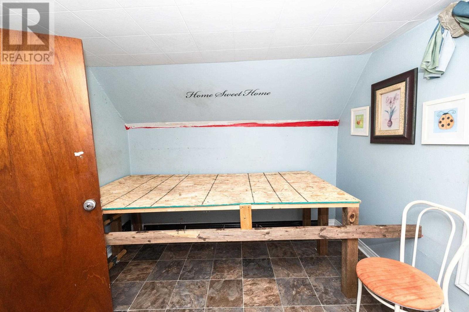 178 Dennis St Property Photo 18