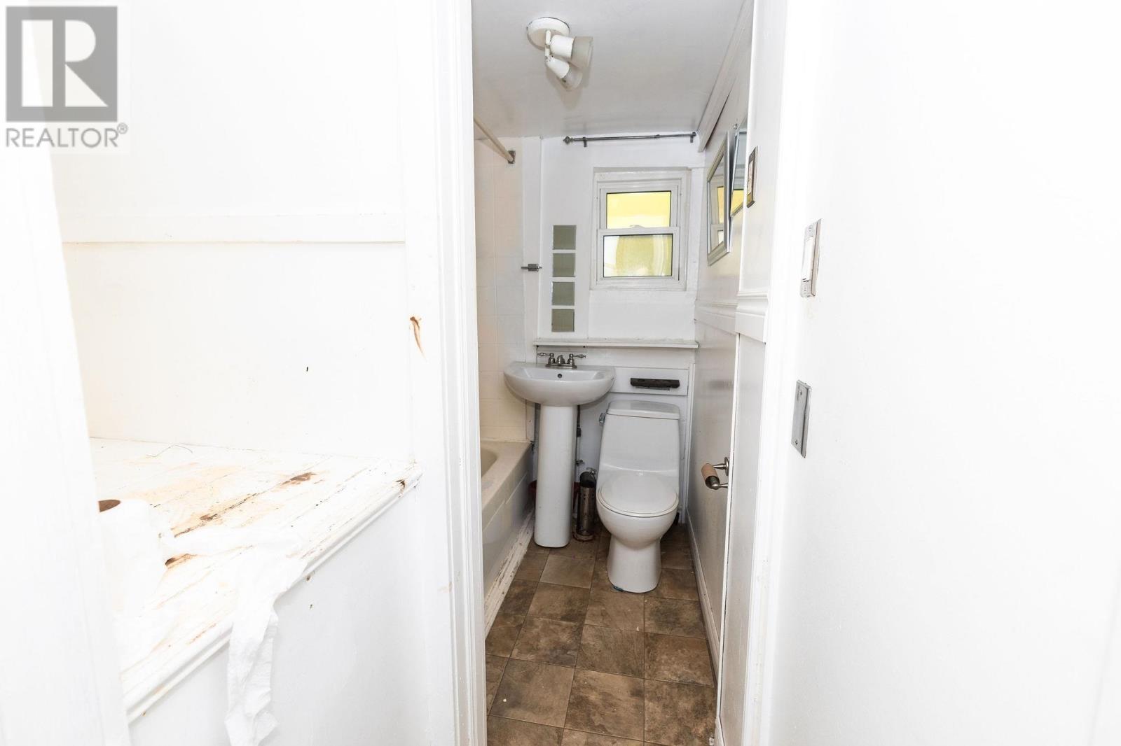 178 Dennis St Property Photo 22