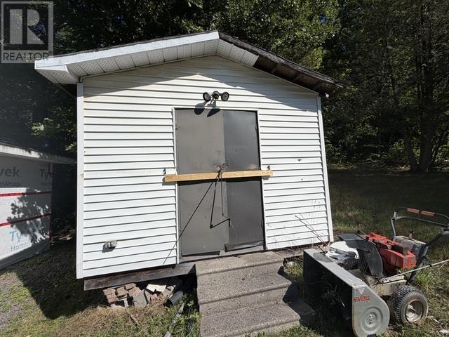 158 Trelawne Ave Property Photo 5