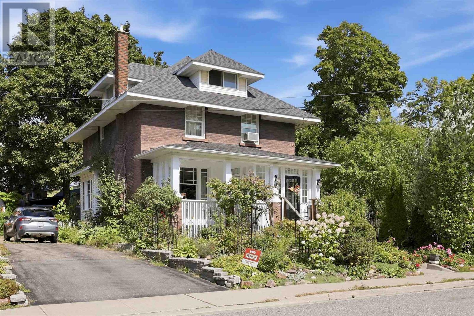 40 Euclid Rd Property Photo 2