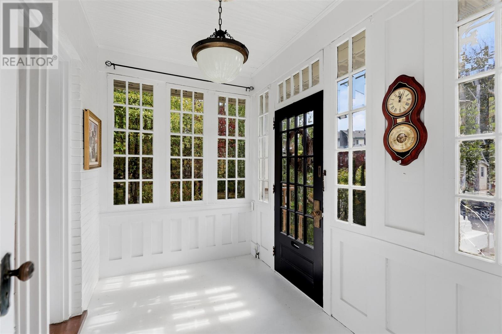 40 Euclid Rd Property Photo 3