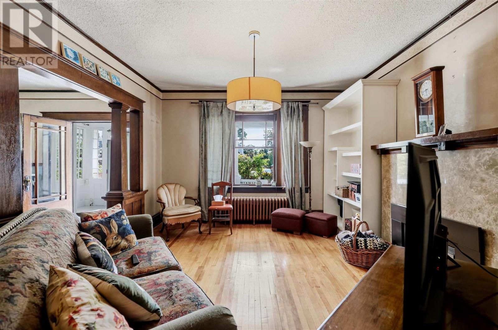 40 Euclid Rd Property Photo 7