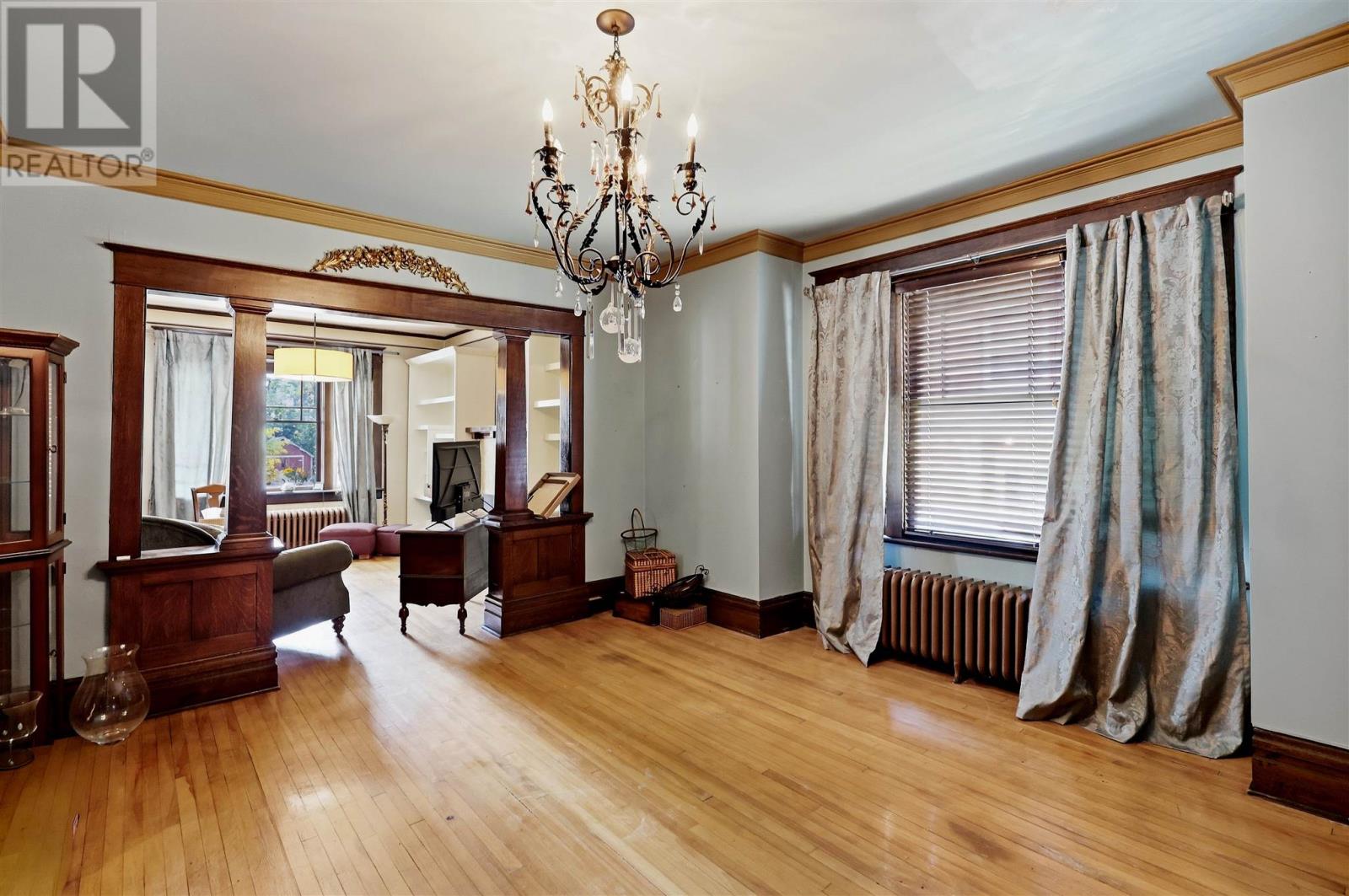 40 Euclid Rd Property Photo 9